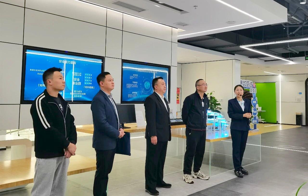 知識(shí)產(chǎn)權(quán)保護(hù)中心現(xiàn)場(chǎng).jpg 知識(shí)產(chǎn)權(quán)保護(hù)中心現(xiàn)場(chǎng).jpg