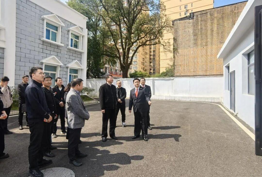 貴州省高院政治部人事處黨支部與都勻法院融和先鋒黨支部聯(lián)合開展共建共促活動