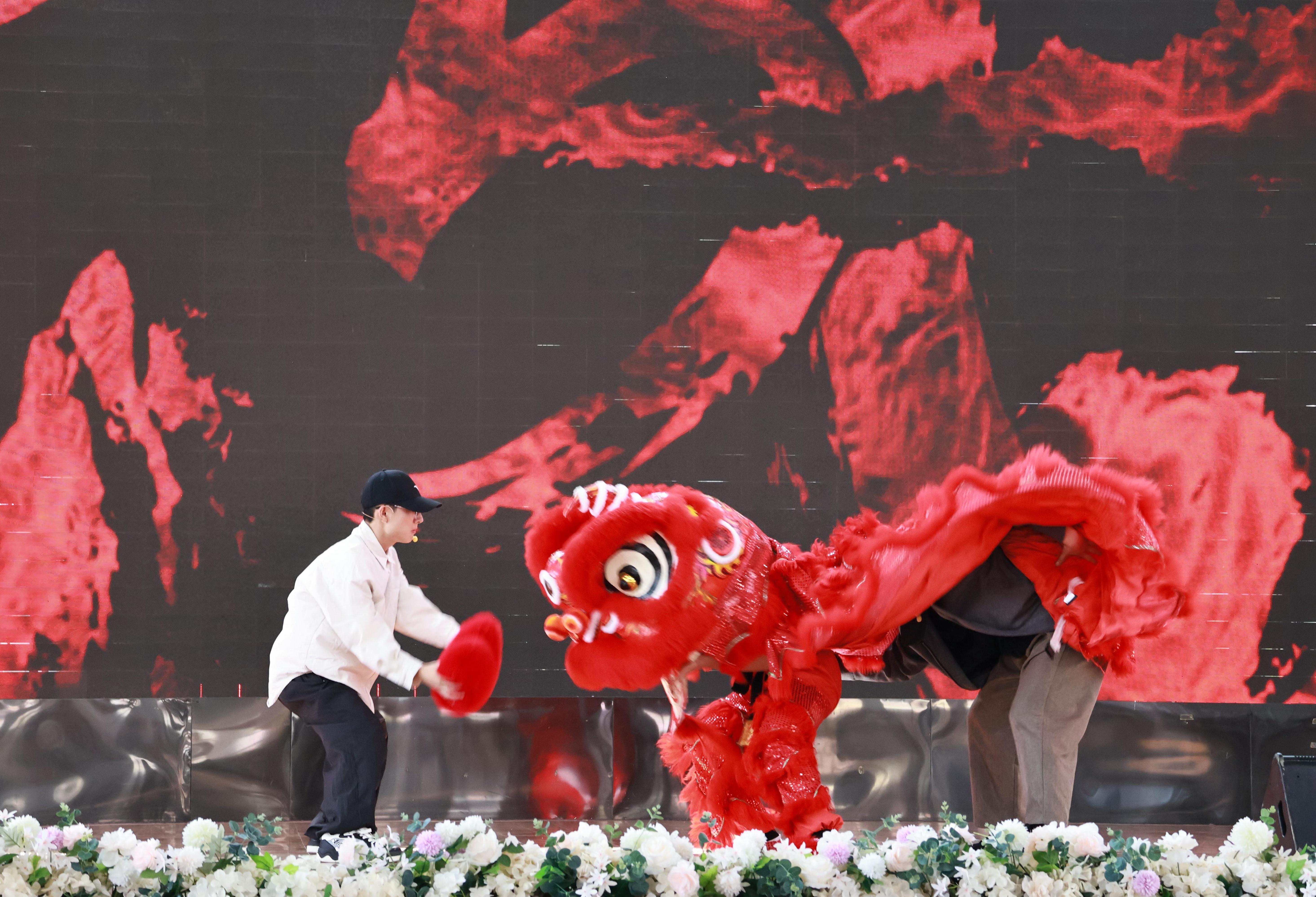 貴州團省委“護航未來·‘益’起成長”12355青春劇場走進黔南州