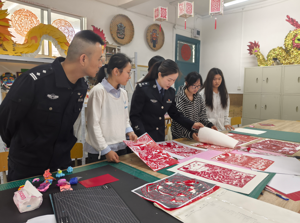 萍鄉(xiāng)警校攜手讓國(guó)家安全教育“流動(dòng)課堂”行走校園