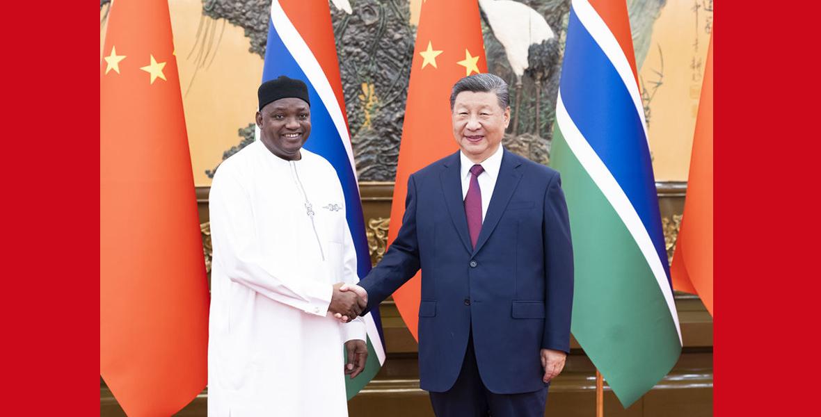 習(xí)近平會(huì)見(jiàn)岡比亞總統(tǒng)巴羅